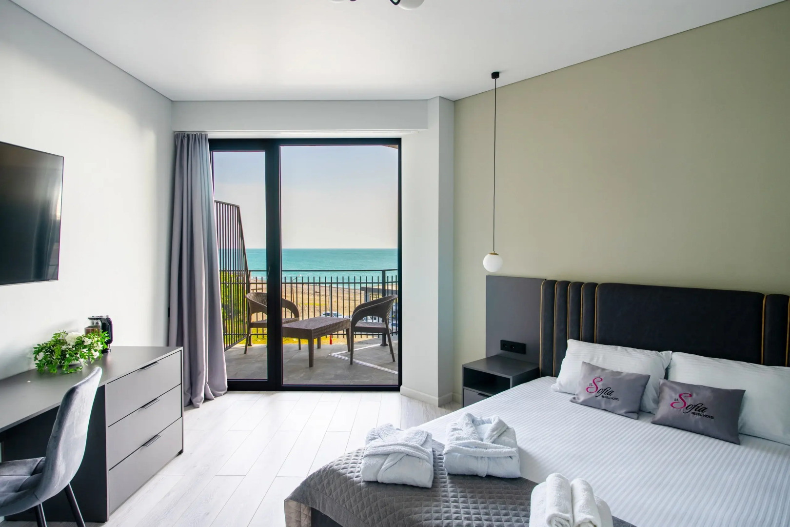 Отель  Берег Святой Софии