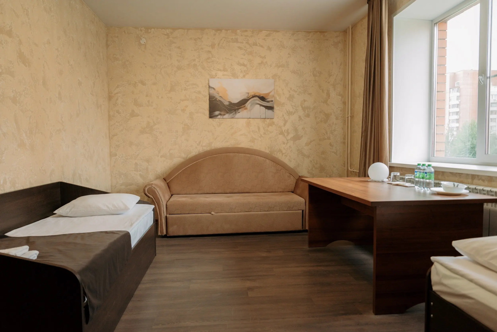 Отель Корона