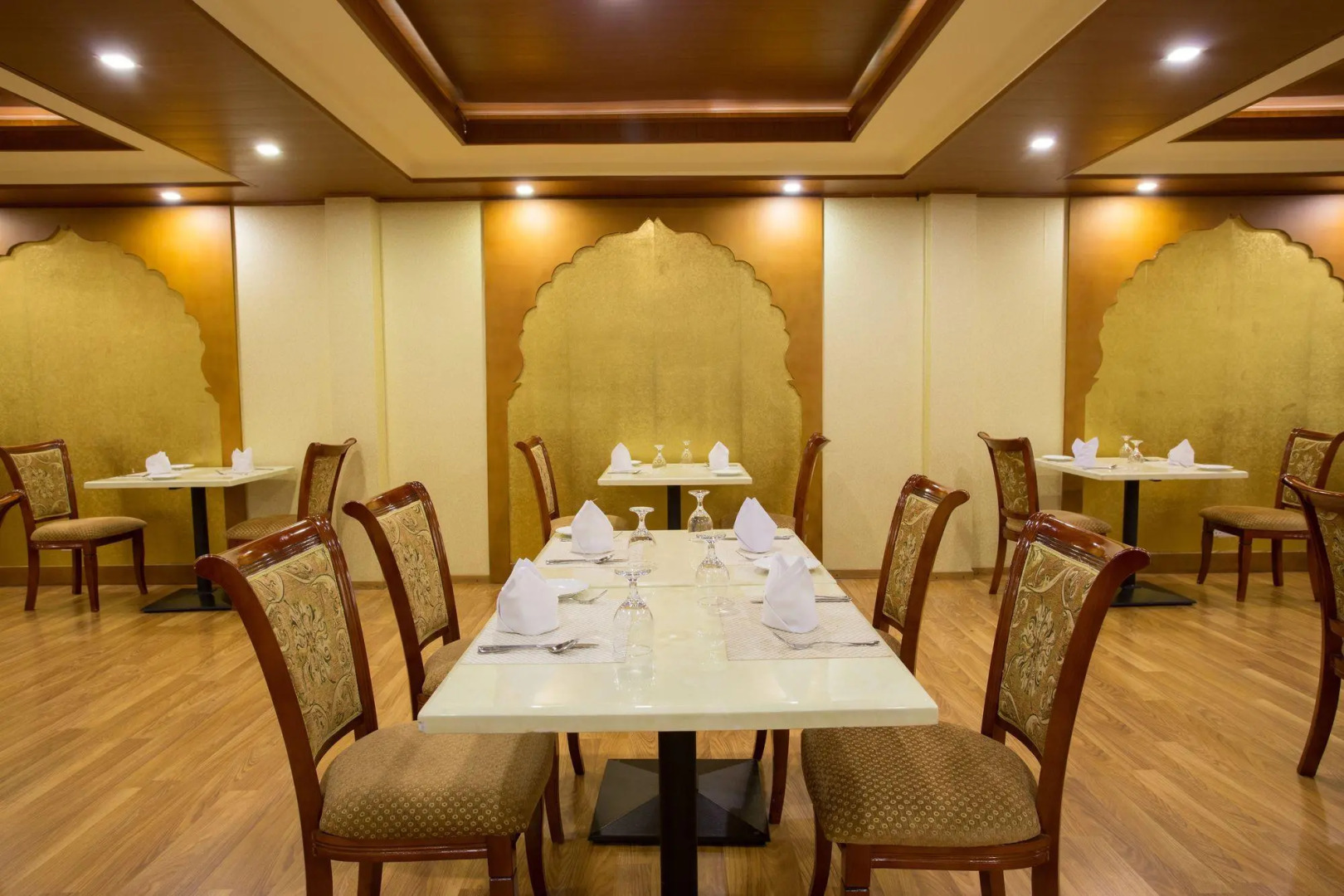 Отель The Grand Kandyan