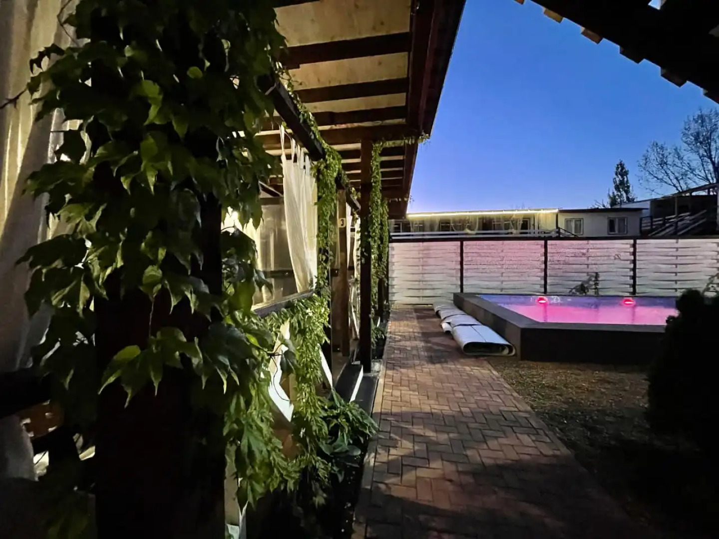 Отель Белая Деревня