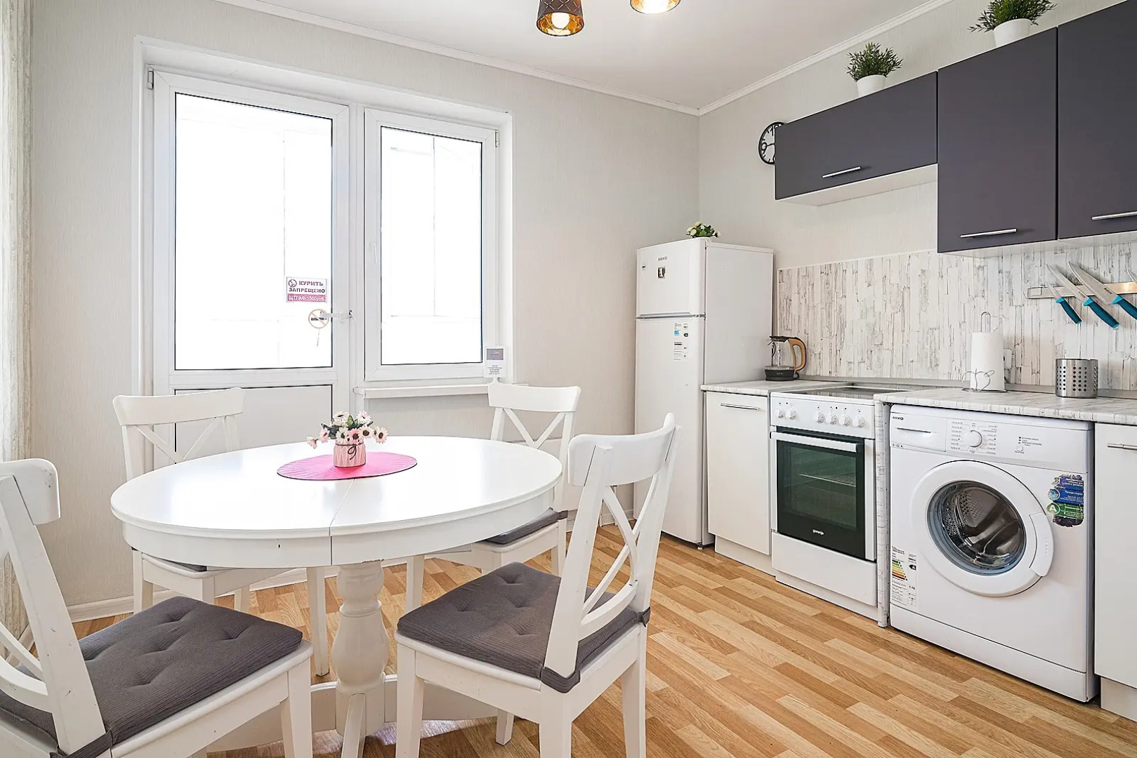 Апартаменты двухкомнатные c видом на Волгу на Волжской набережной  25, м.Cтрелка. Сова-Дом