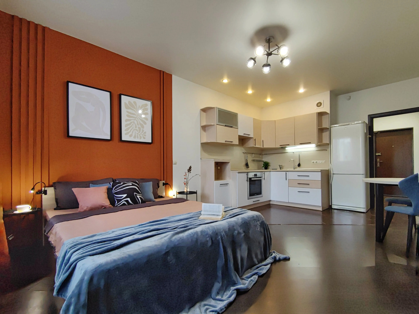 Апартаменты студия Рябиновый закат