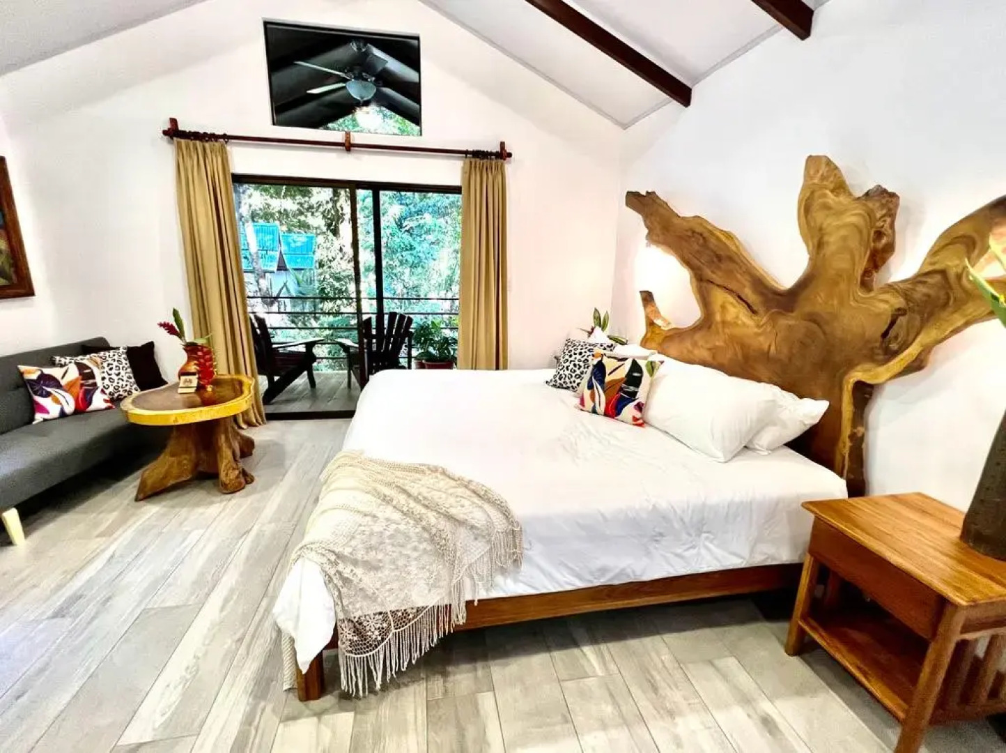 Курортный Отель Ecotica Hotel and Resort