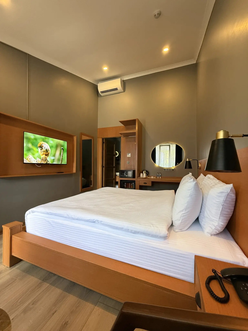 Отель Navy Inn & Bungalows