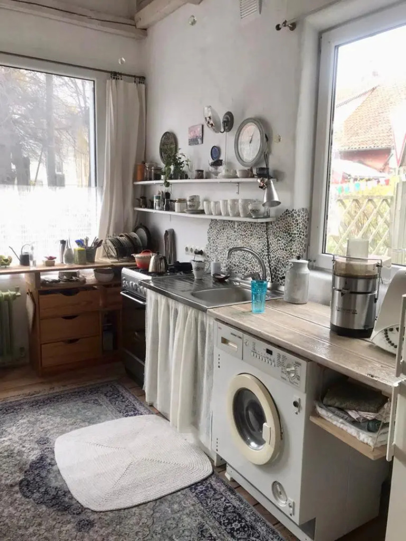 Апартаменты возле пляжа с красивым садом