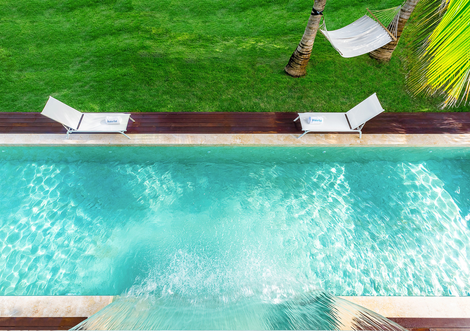 Вилла Waterfall