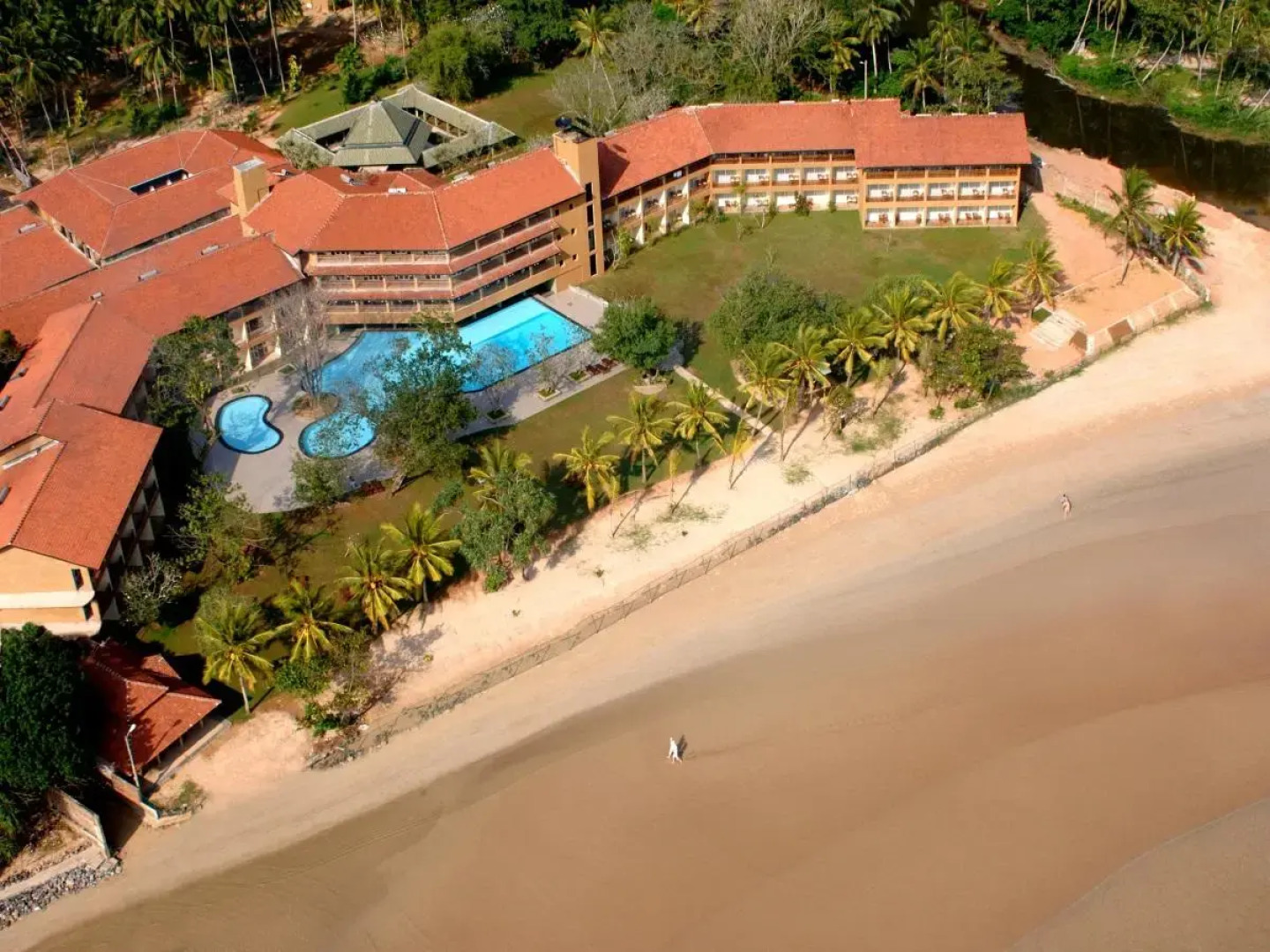 Курортный отель The Palms