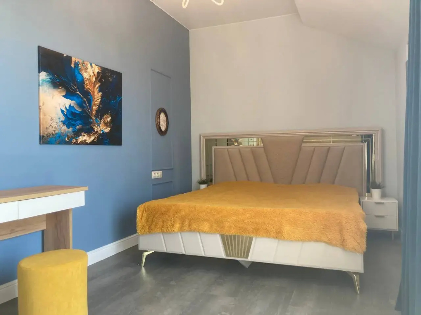 Апартаменты 3-х комнатные дизайн 70м2 в частном доме с бассейном и спа -комплексом