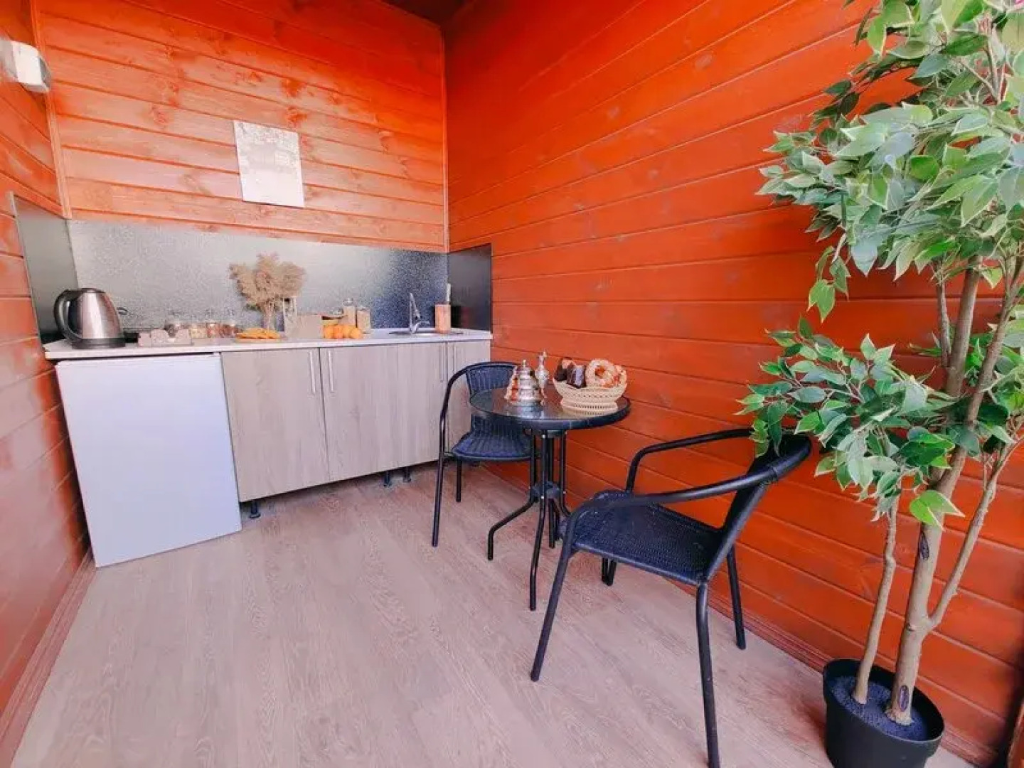 Отель  Wood Hotel Topál