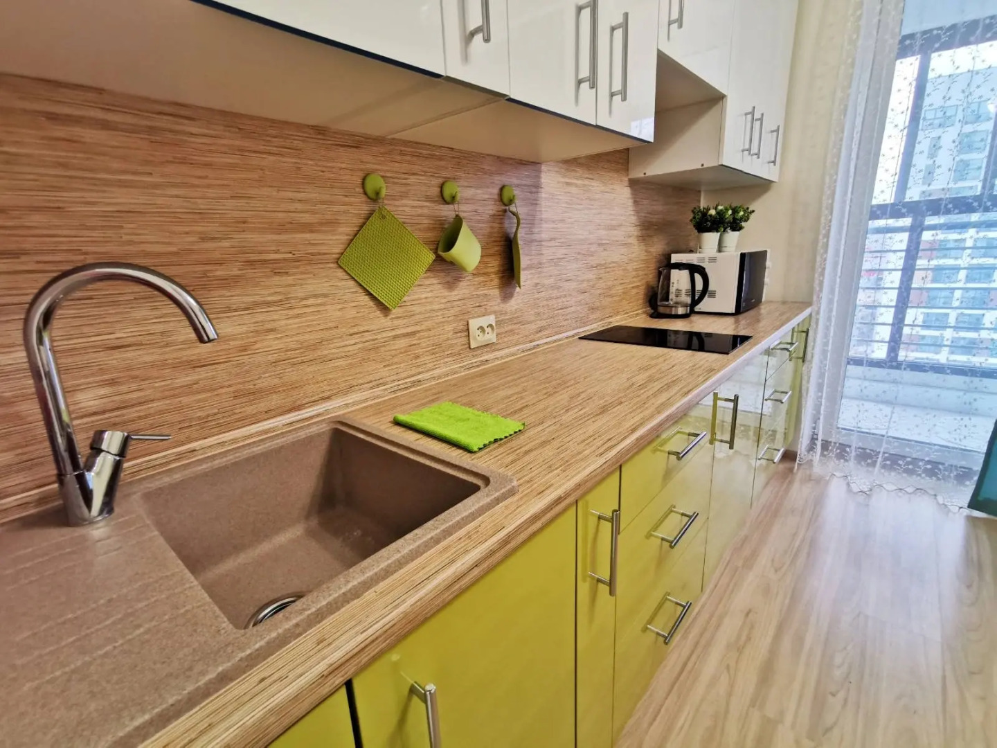 Апартаменты Novin квартал на 11 этаже с панорамными окнами