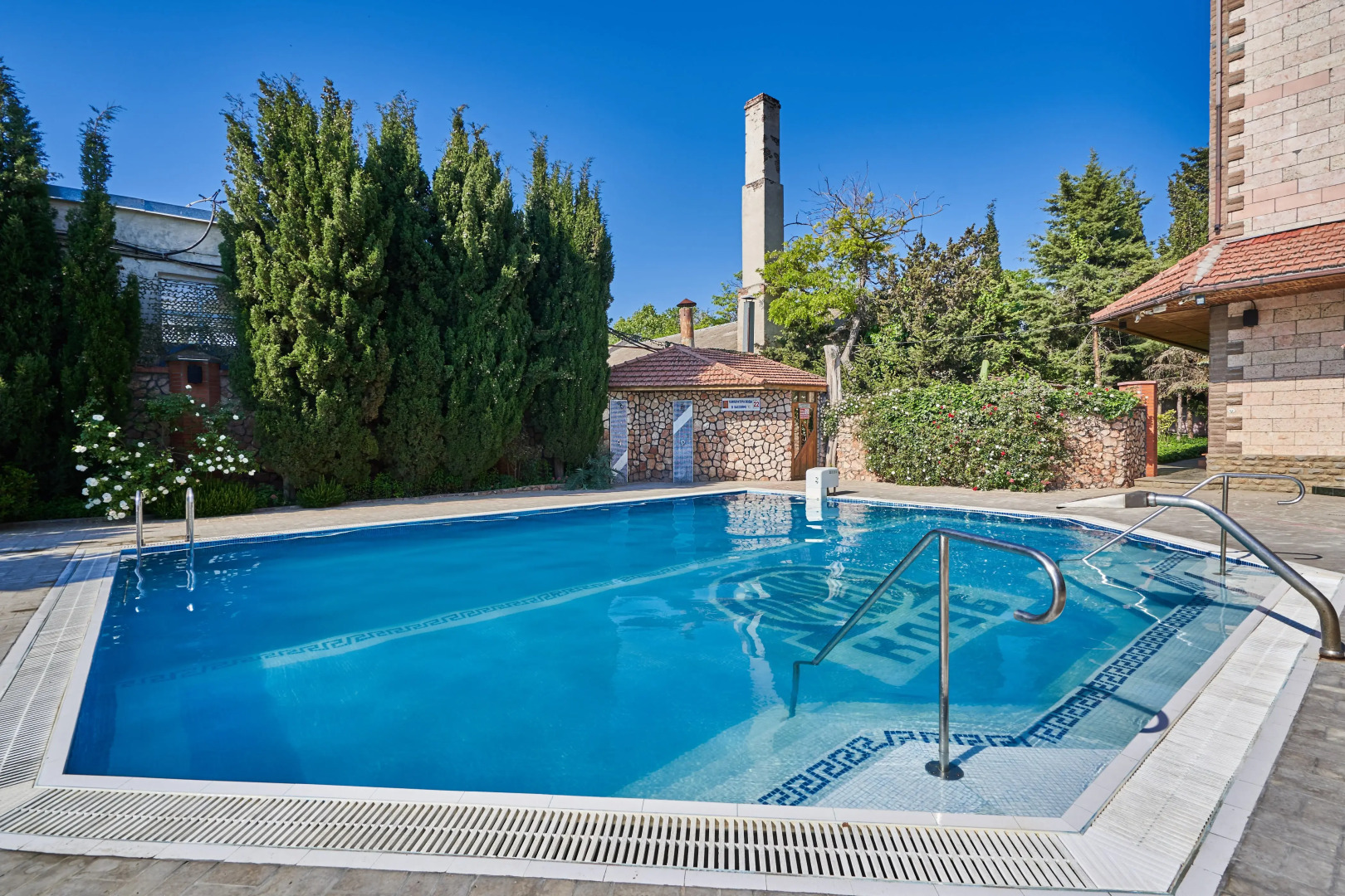 Отель Омега-Клуб