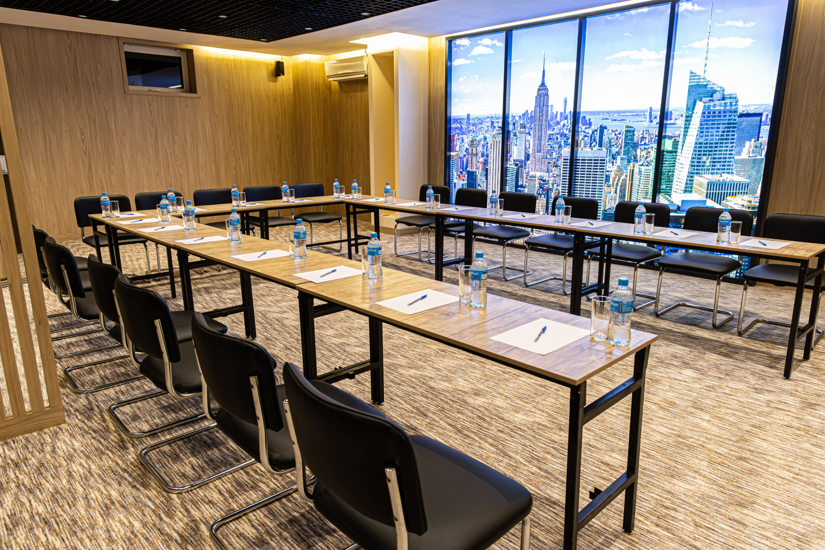 Отель Gabrielle International