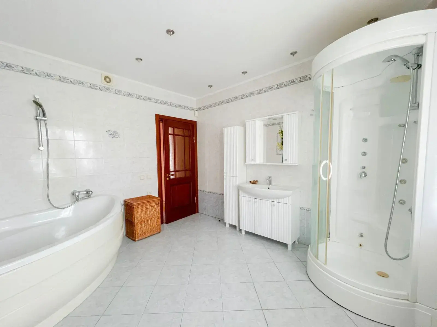 Частный Дом Павшино Village