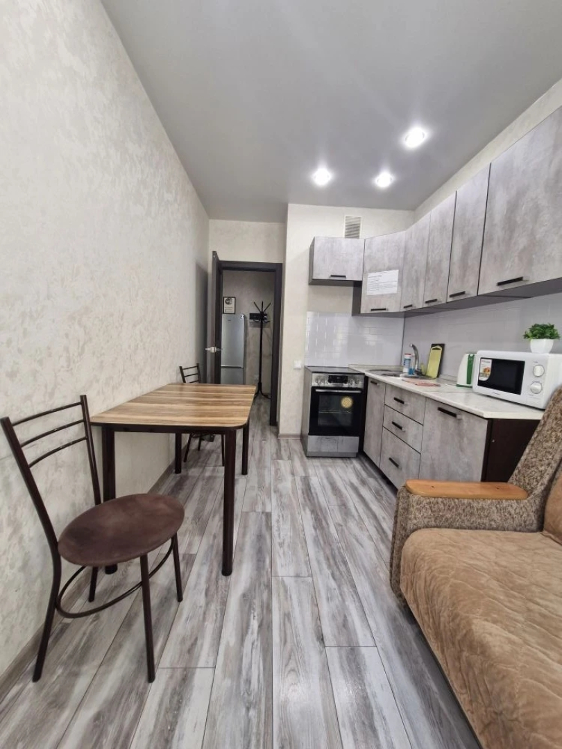 Квартира Братская 7/12