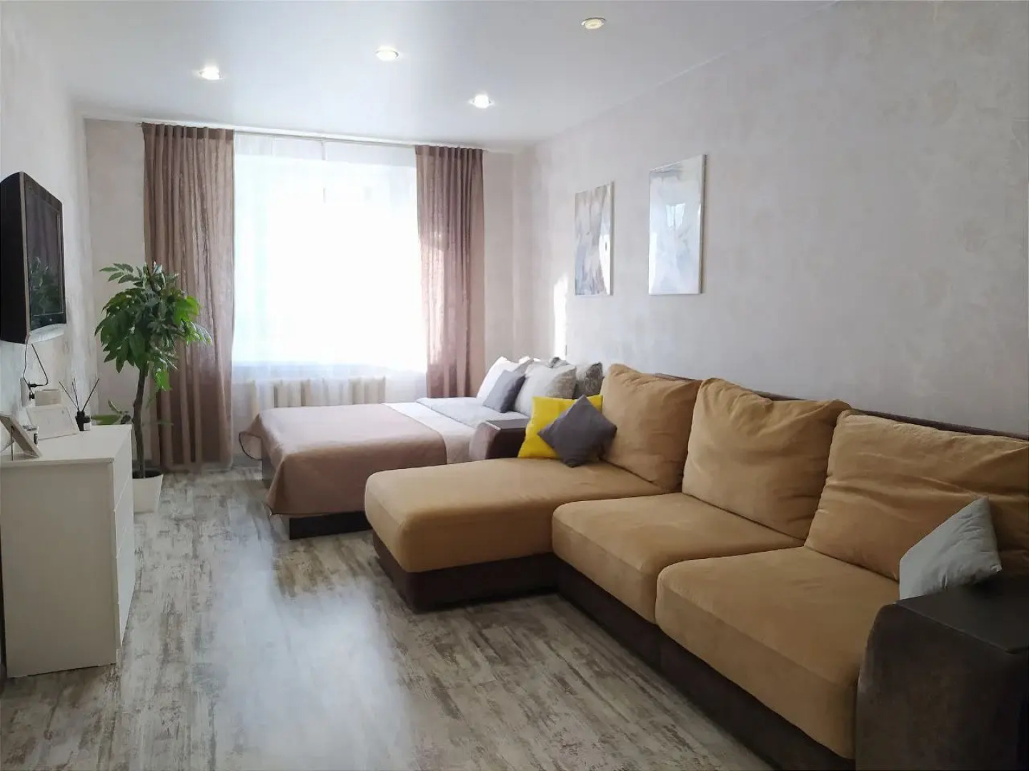 Квартира Просторная однокомнатная на ул. Ньютона