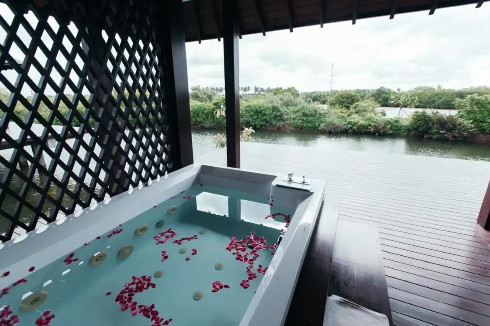 Курортный отель Anantaya Resort and Spa Chilaw