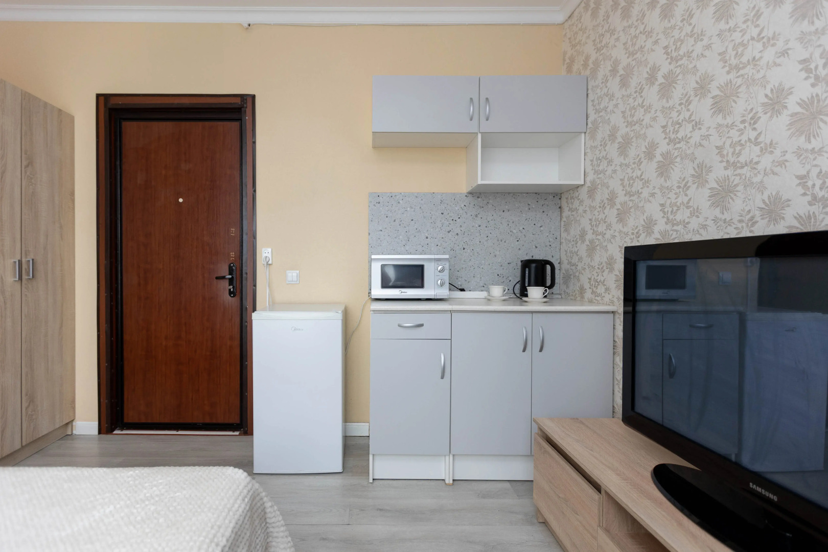 Апартаменты студия на Липовой Рощи