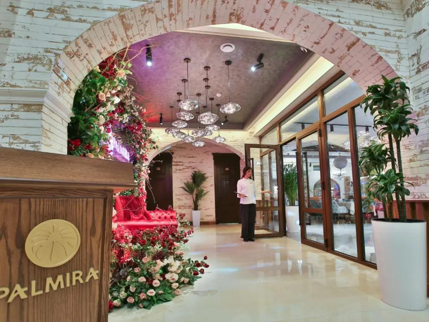 Отель Paradise Plaza Luxury