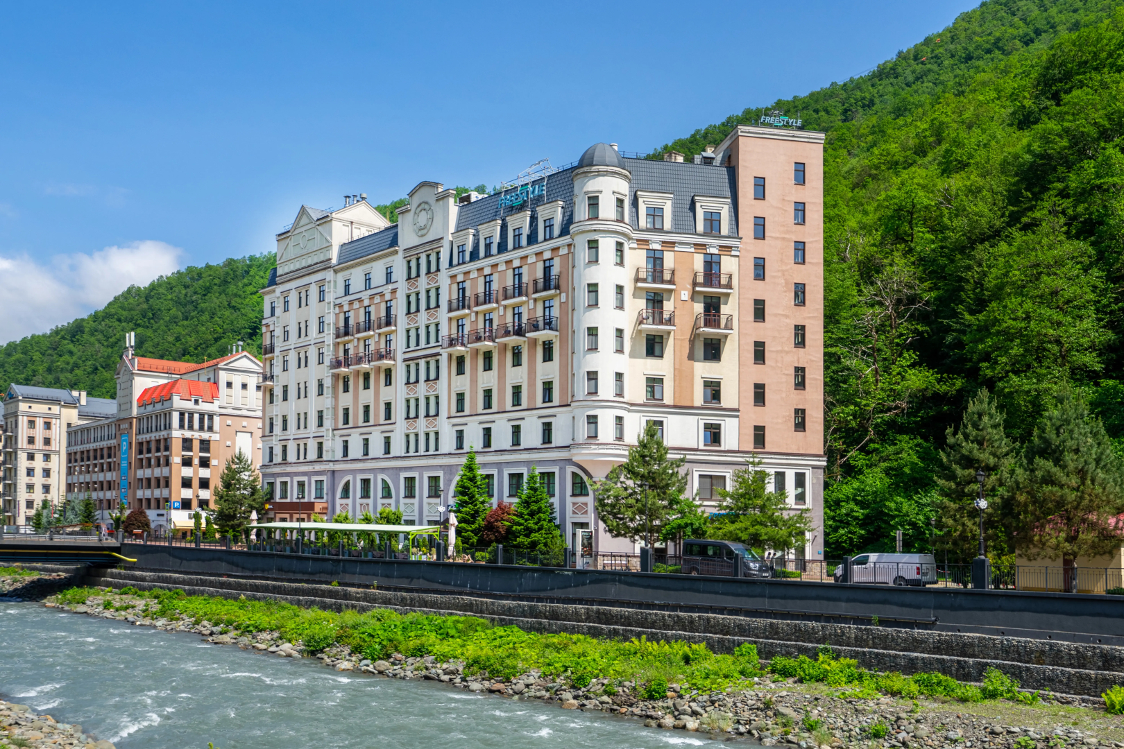 Отель Фристайл Роза Хутор