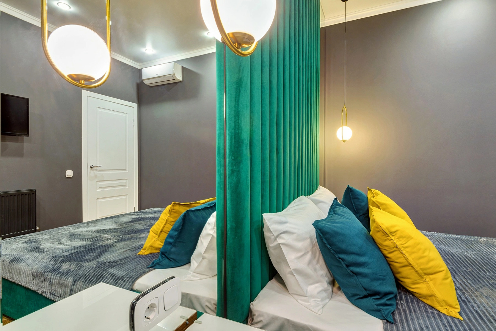 Квартира  Двухкомнатная с Видом на Море и Горы ЖК Изумрудный город до 4 человек