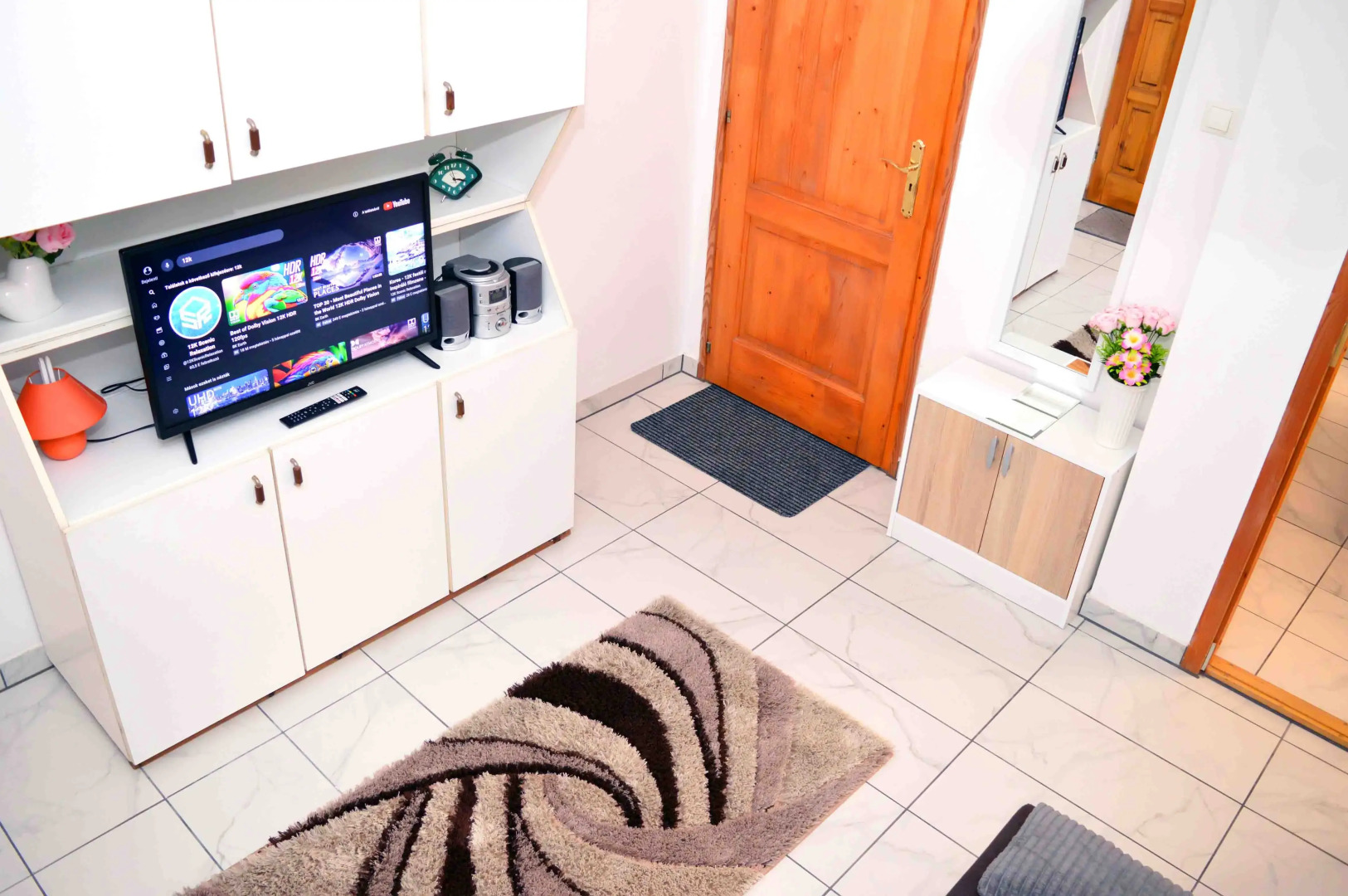 Апартаменты Lorabel Apartment House