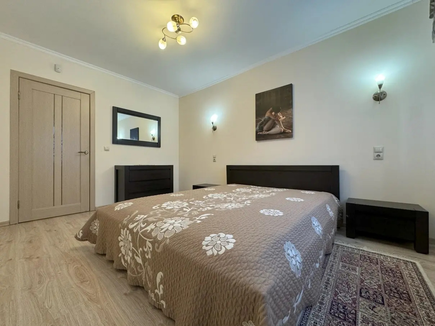 Апартаменты Трехкомнатная Квартира на Сутки ул. Чехова 12