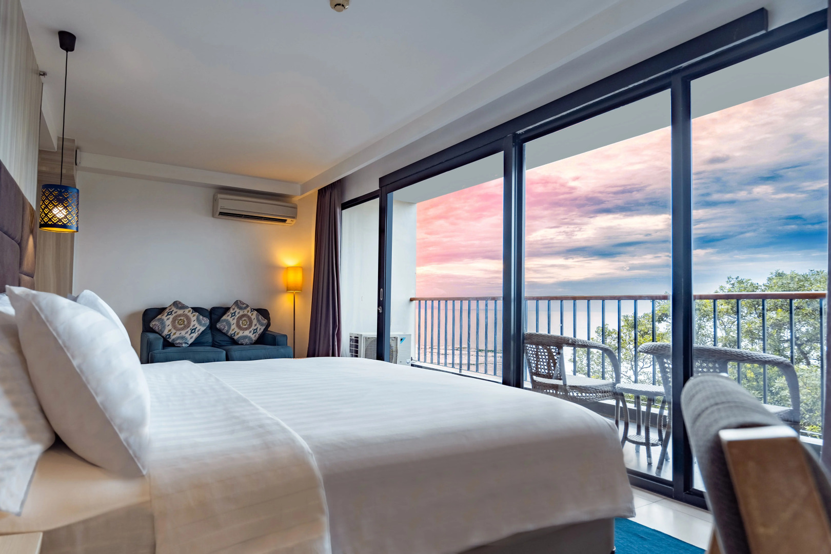 Отель Aston Anyer Beach Hotel