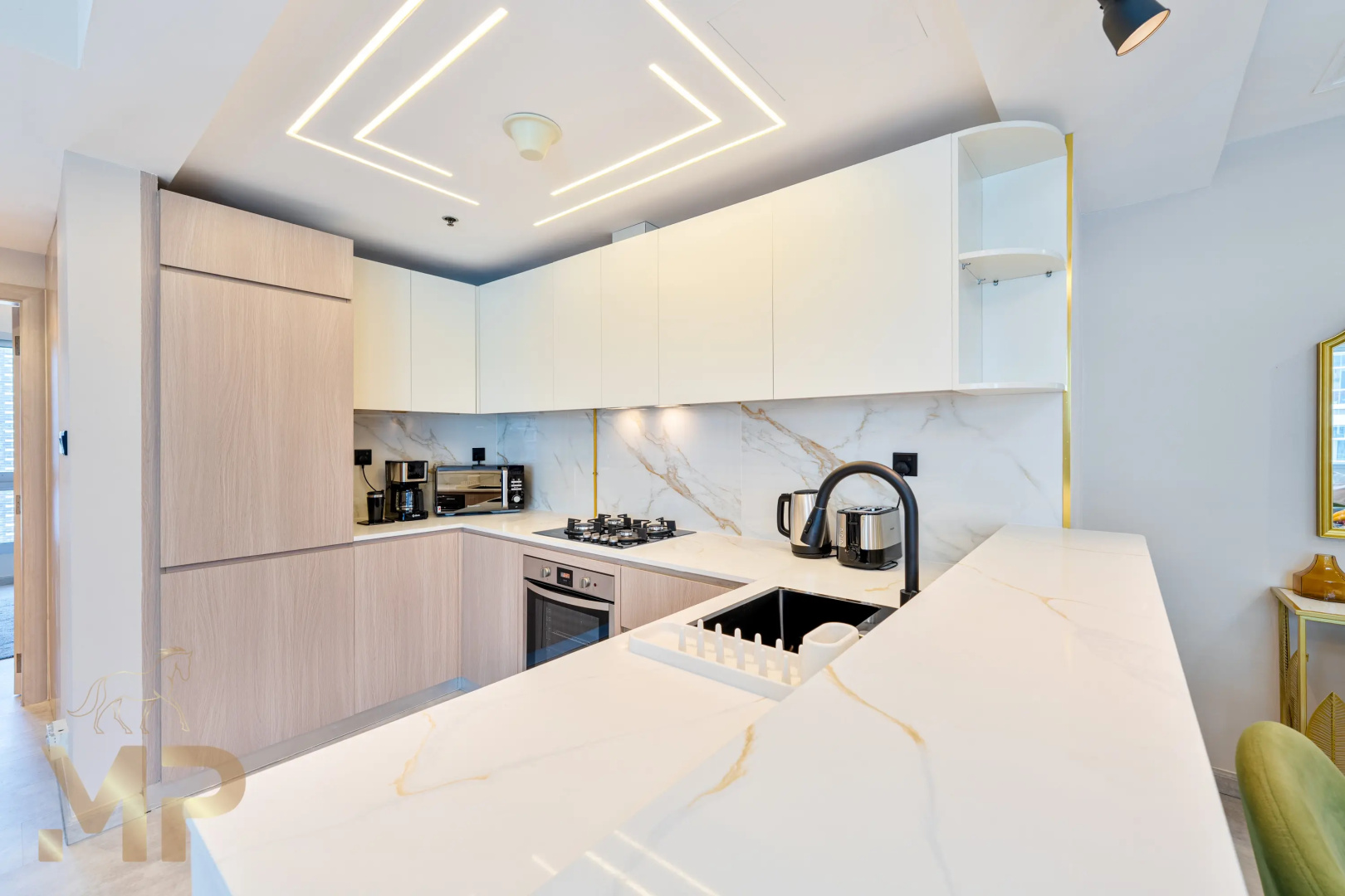 Апартаменты Marco Polo - Enjoy Marina views from a cozy 1BR in Dubai Marina