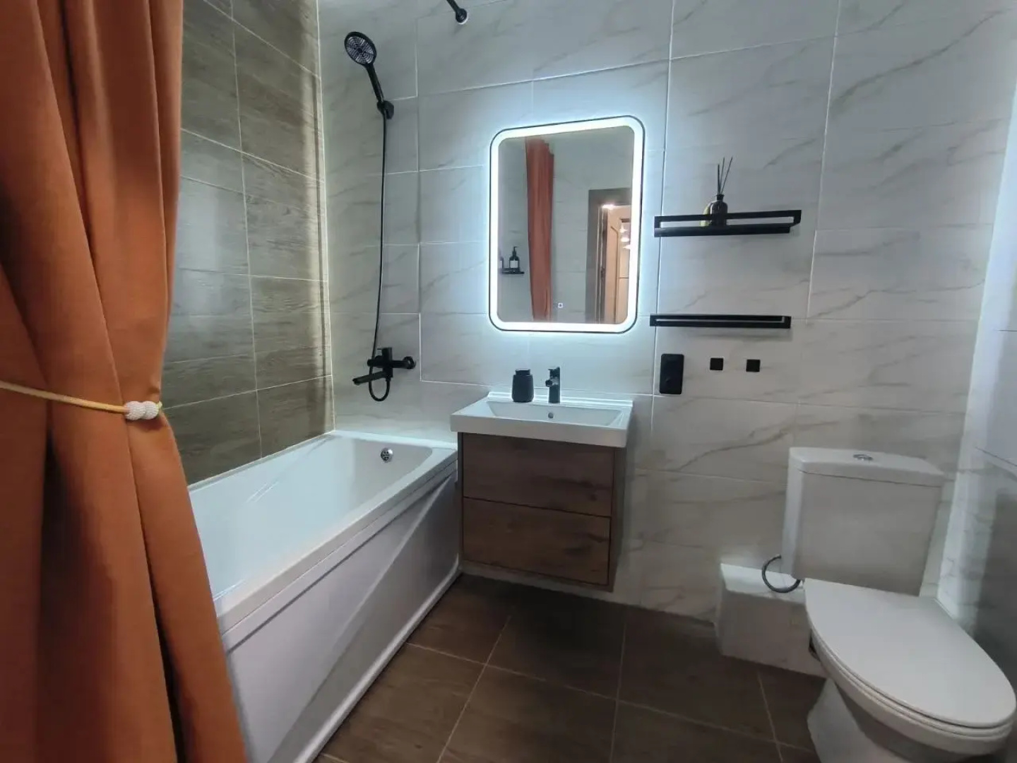 Квартира Abakan.Apart на Генерала Тихонова 4