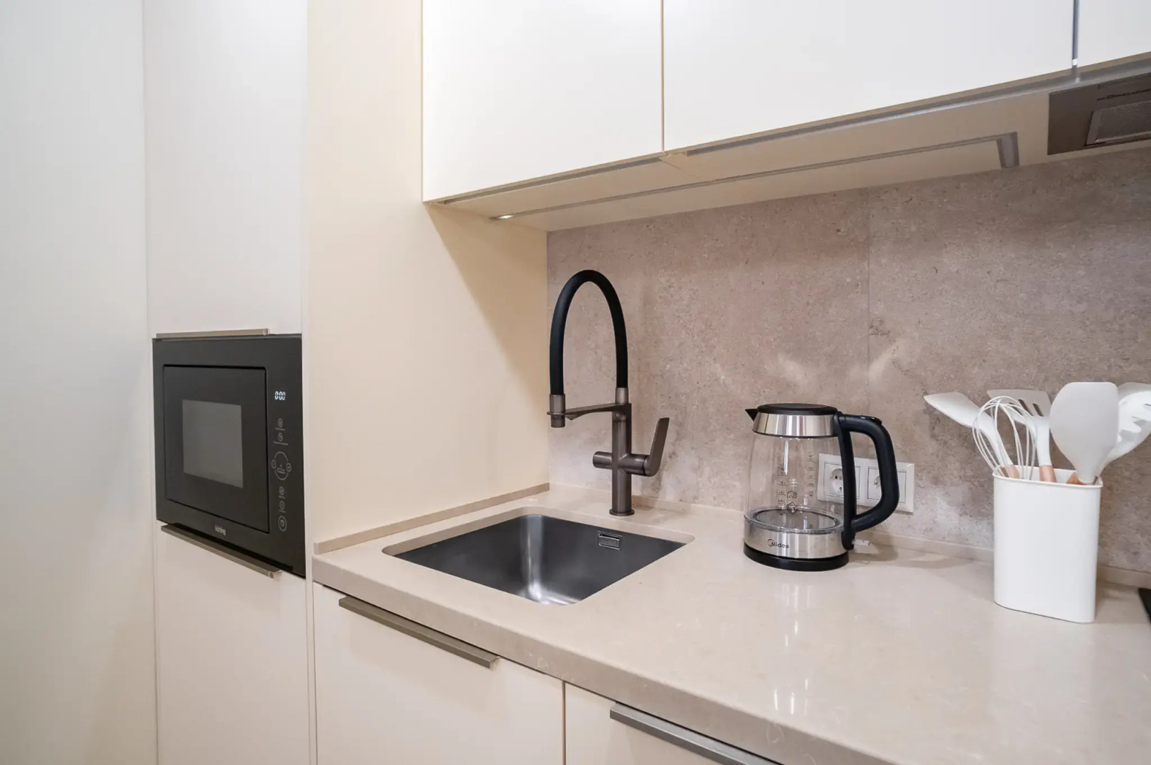 Апартаменты Red Apartments Арт Лайт Сити Миккельсен