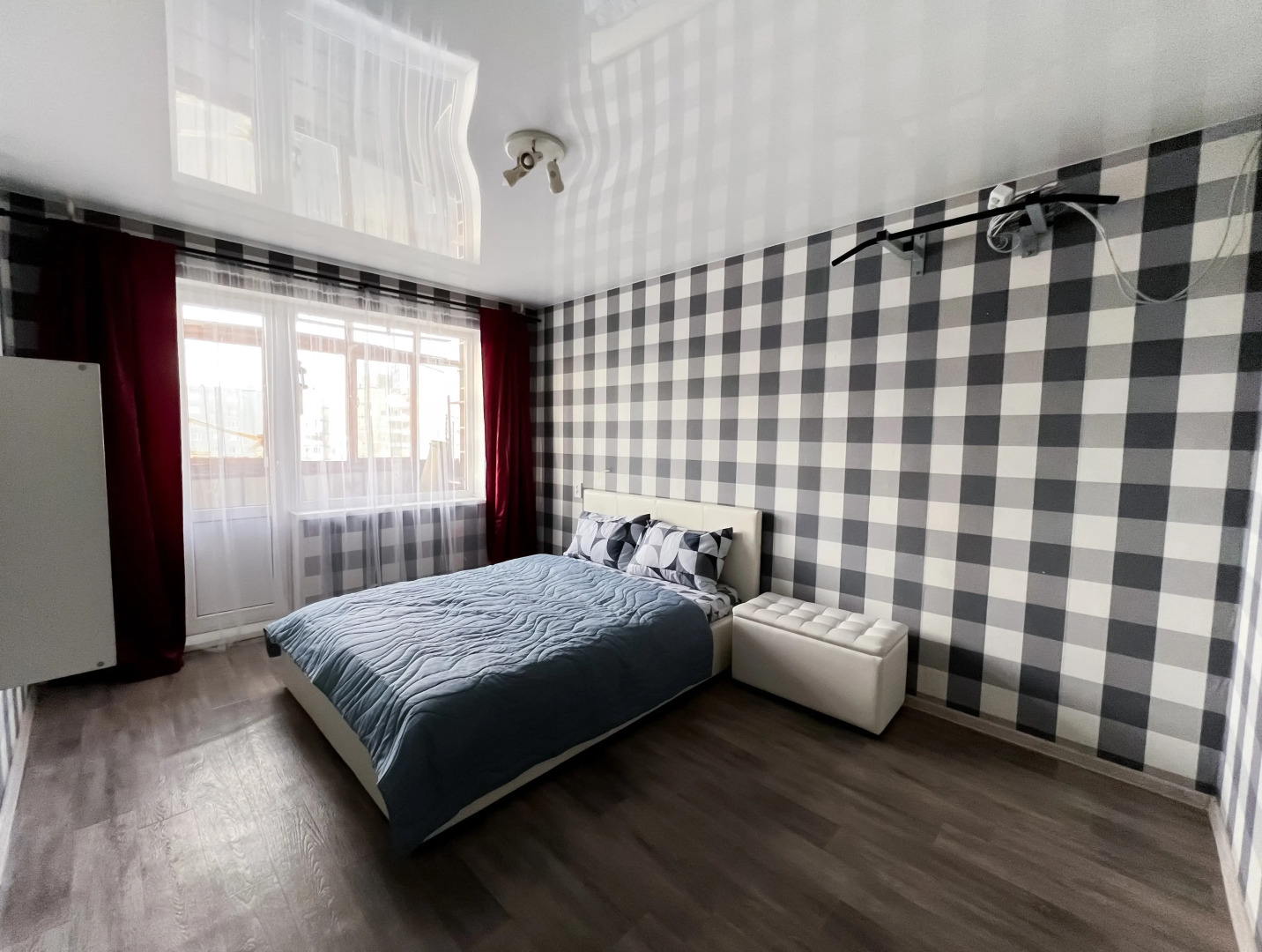 Квартира 3-комнатная на Баумана 12