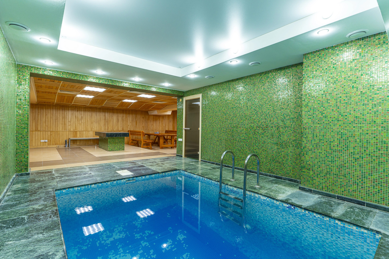 Отель Атлантида