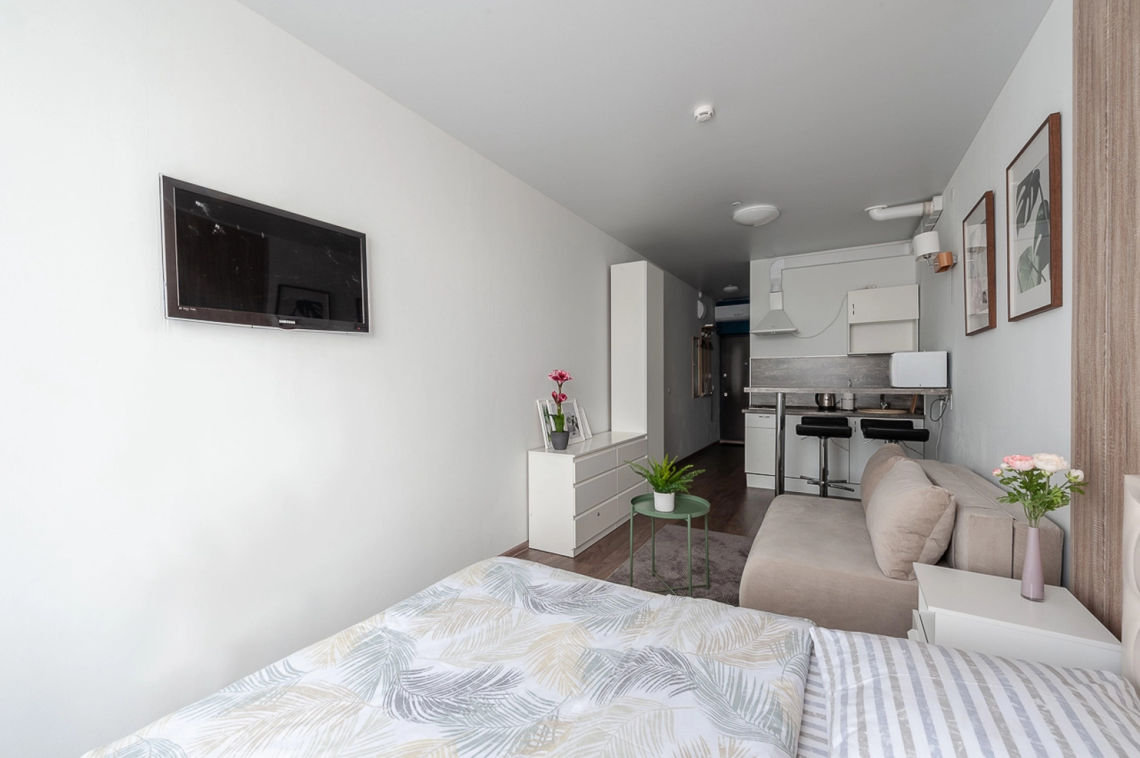 Апартаменты ApartHause с живописным видом на центр Екатеринбурга