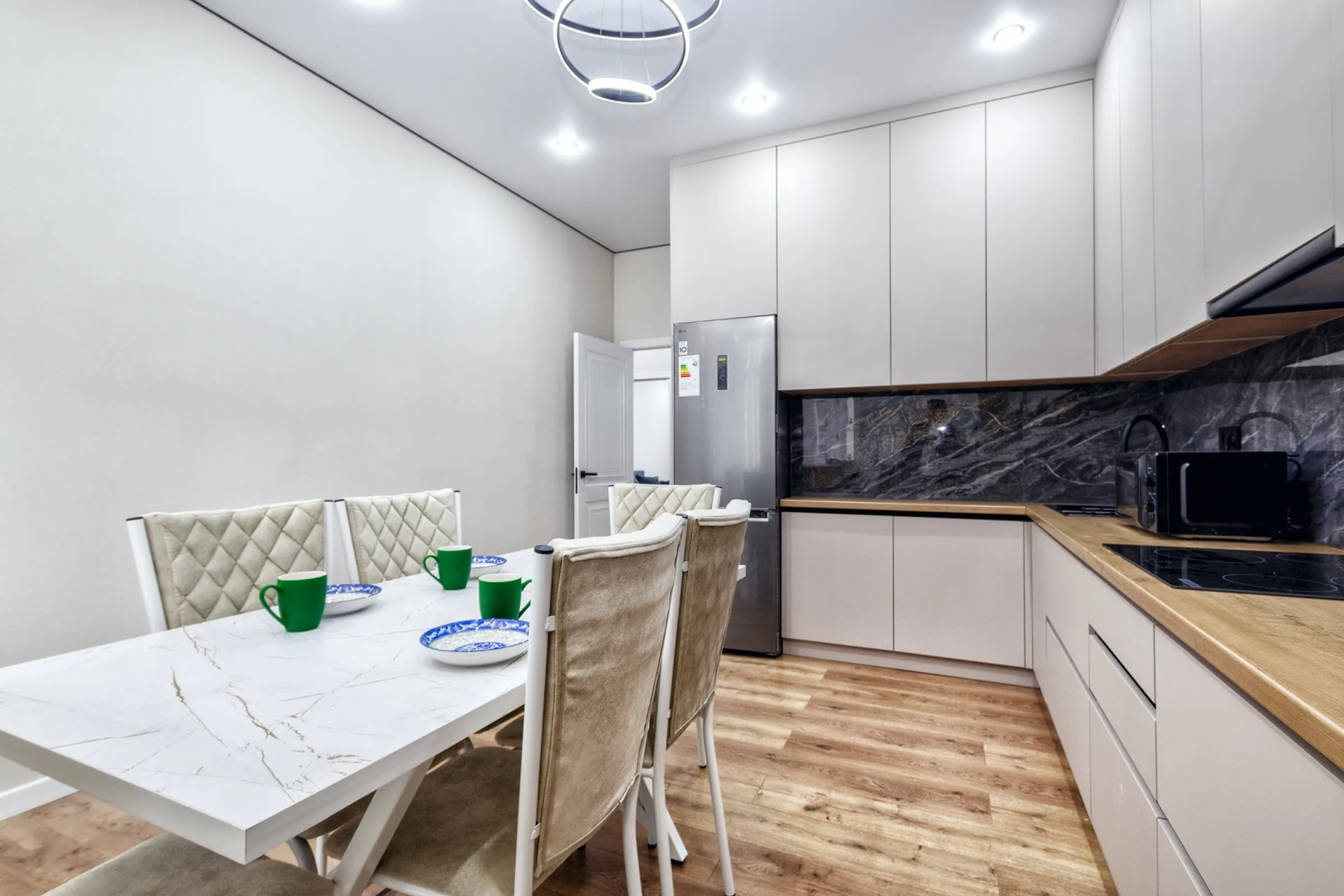 Квартира 2-комнатная в ЖК Дастур