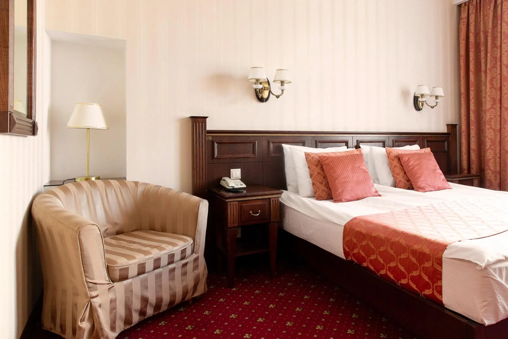 Отель Традиция