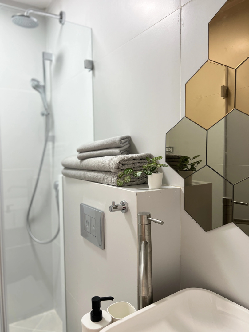 Апартаменты White Door Apartments