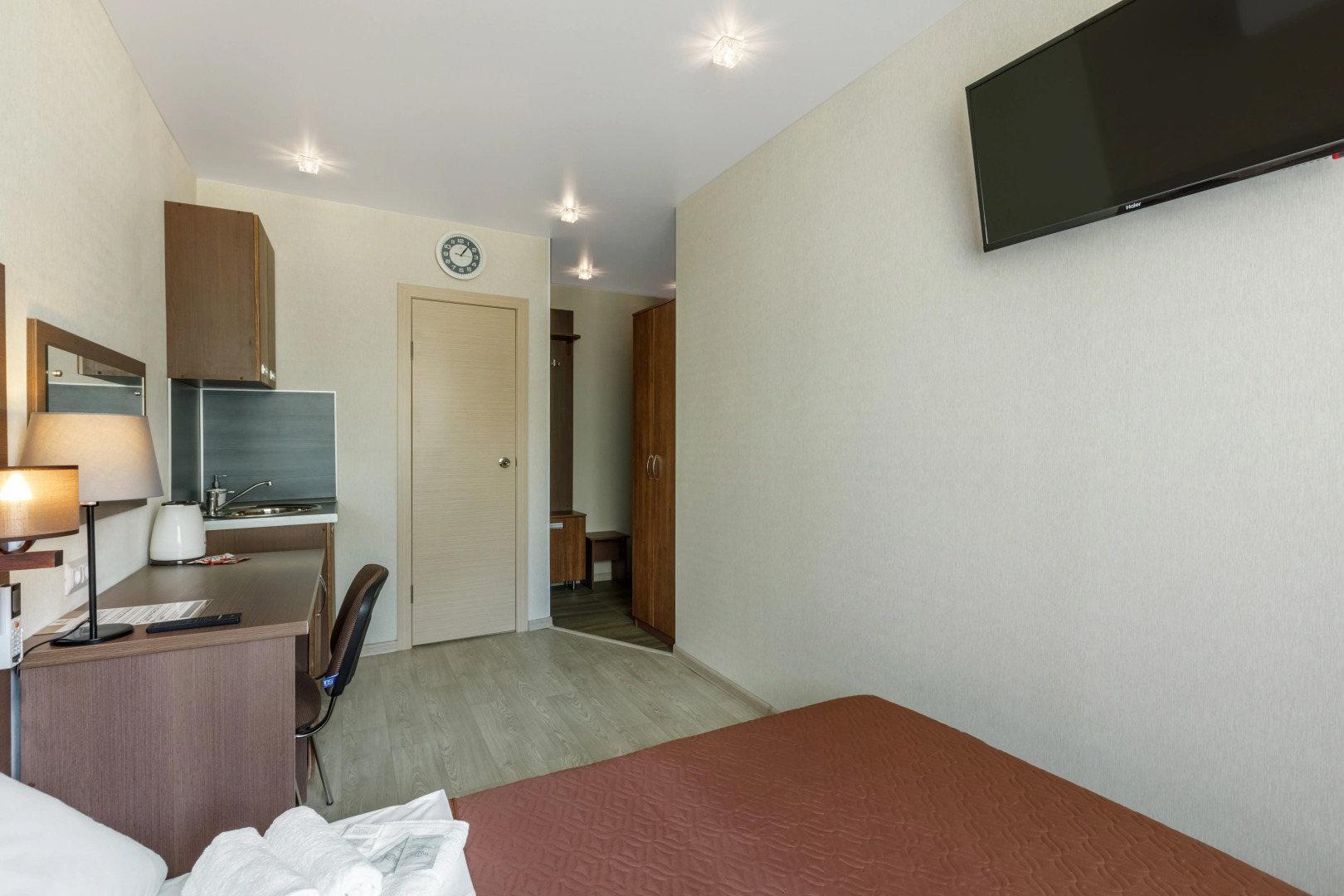 Двухместная улучшенная мини-студия Авион