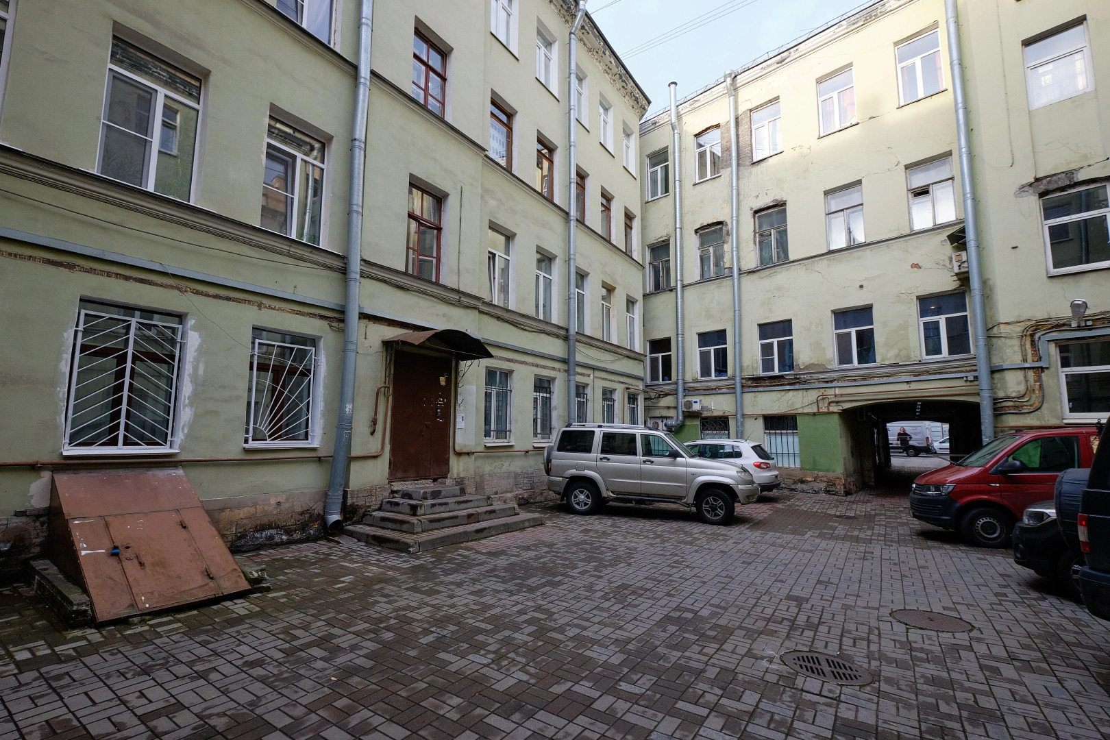 Квартира 2-х комн   у Московского вокзала - Невский пр 103