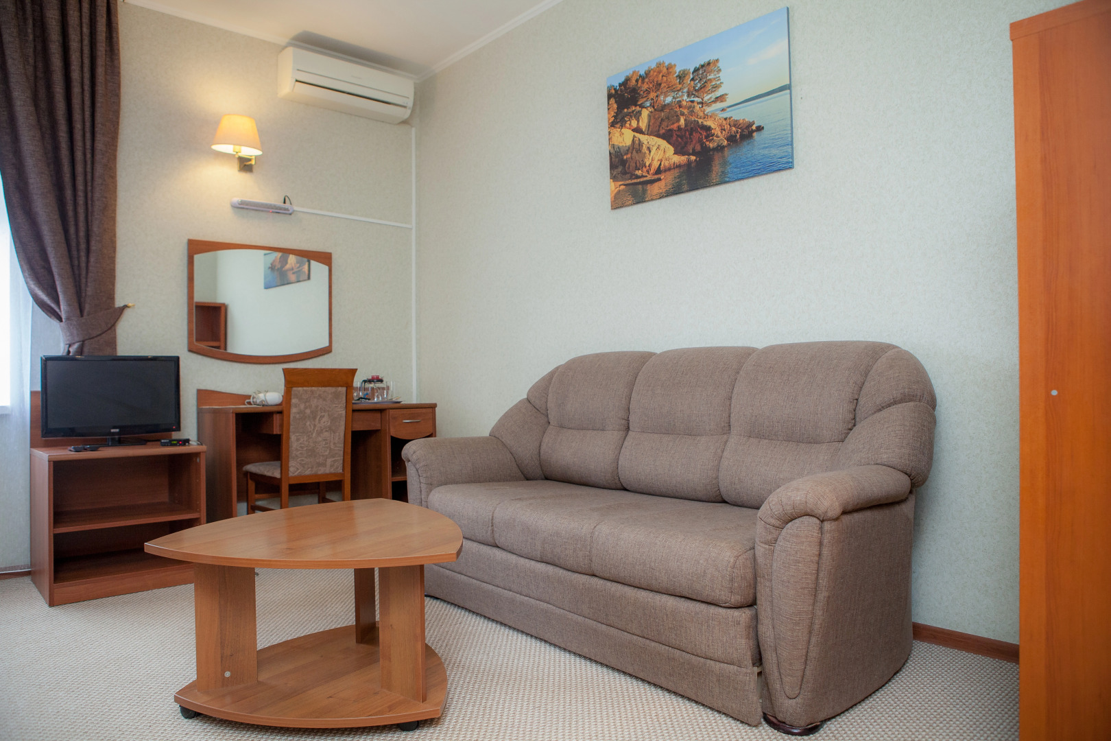 Отель Спутник