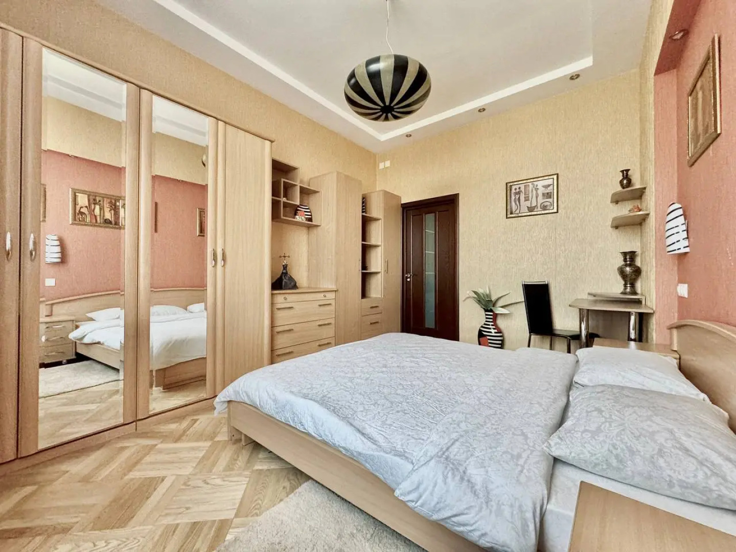 Апартаменты Красивая двушечка с джакузи в самом сердце Минска