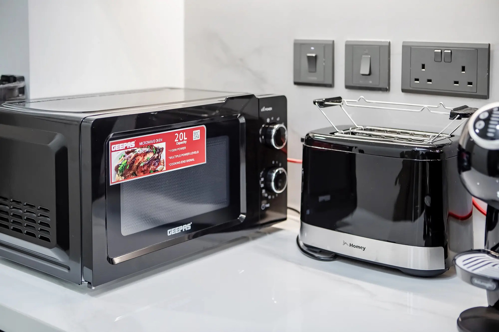 Апартаменты Modern studio in Azizi Riviera