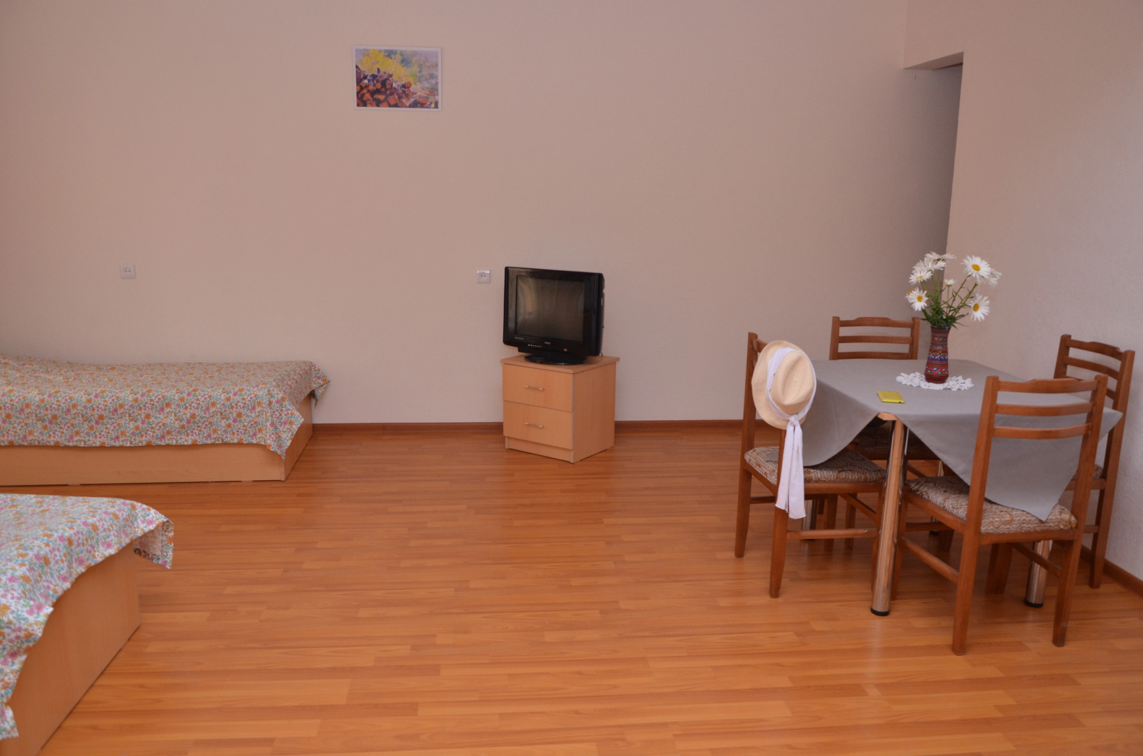 Отель Менуа