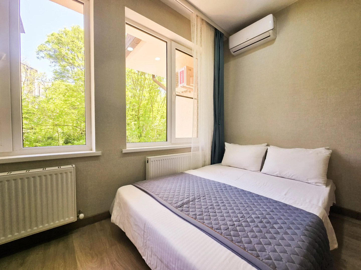 Квартира Студия на тихой улице с видом на лес