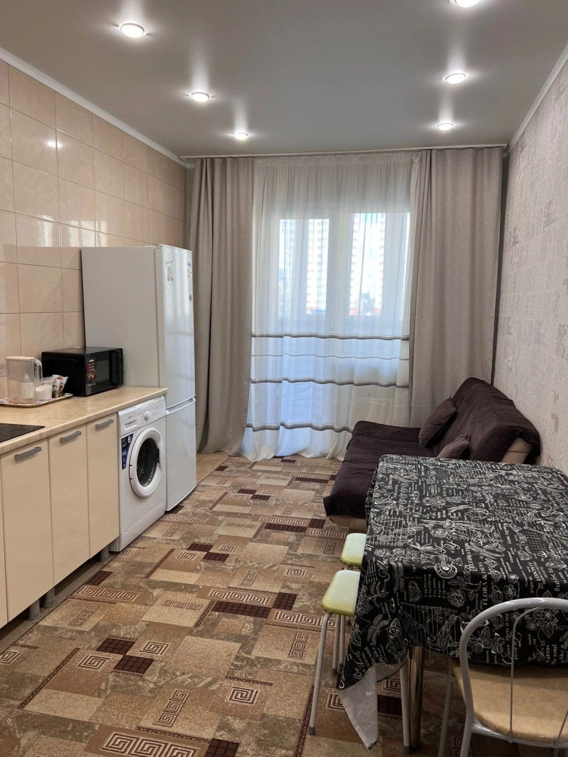 Апартаменты Двухкомнатные 17 Микрорайон 1/2