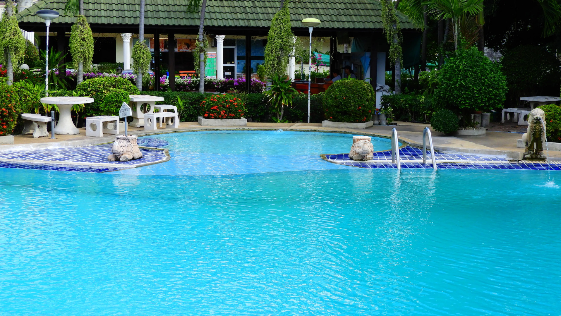 Отель Romeo Palace