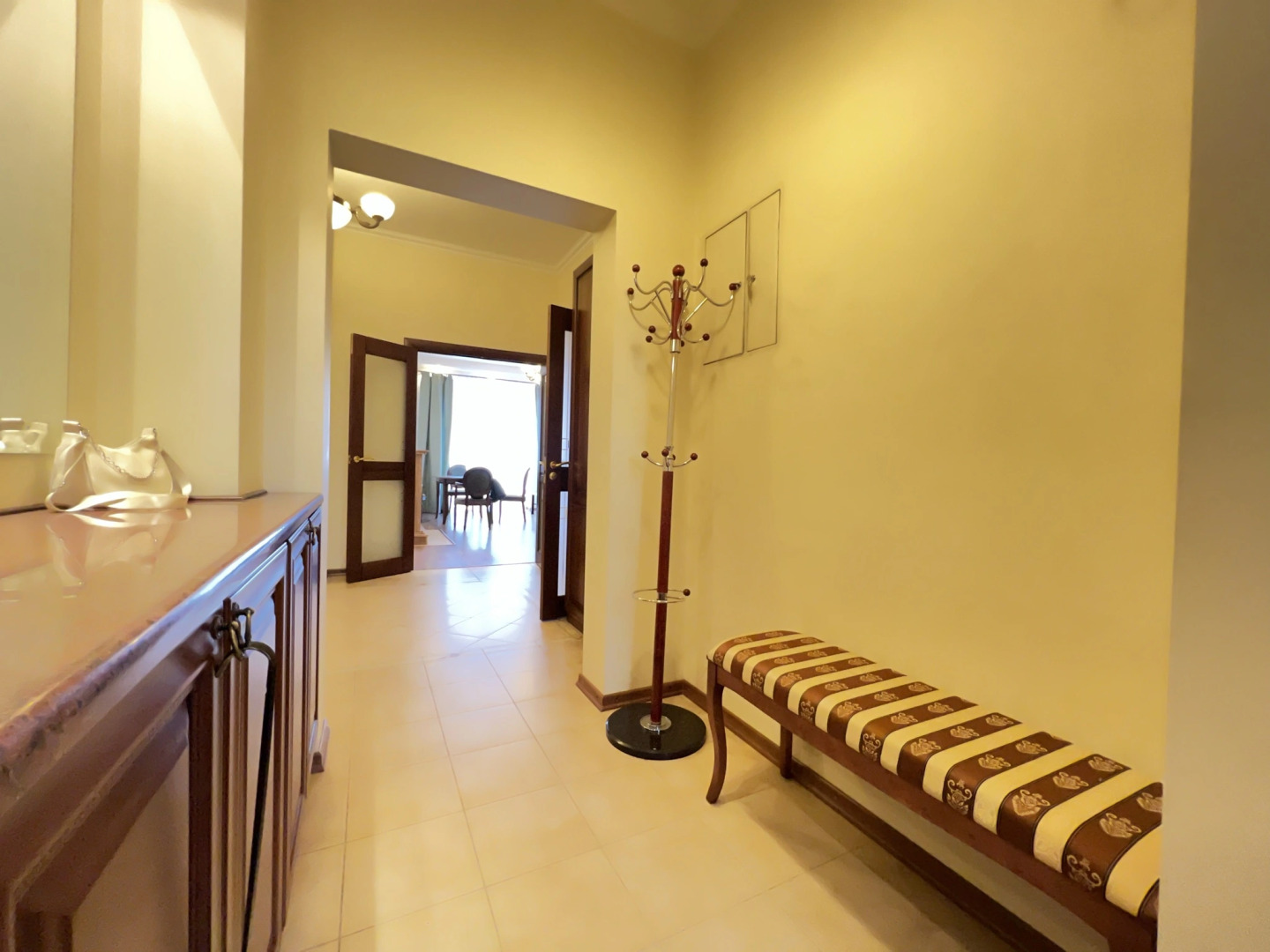 Апартаменты The Bridge Apartment