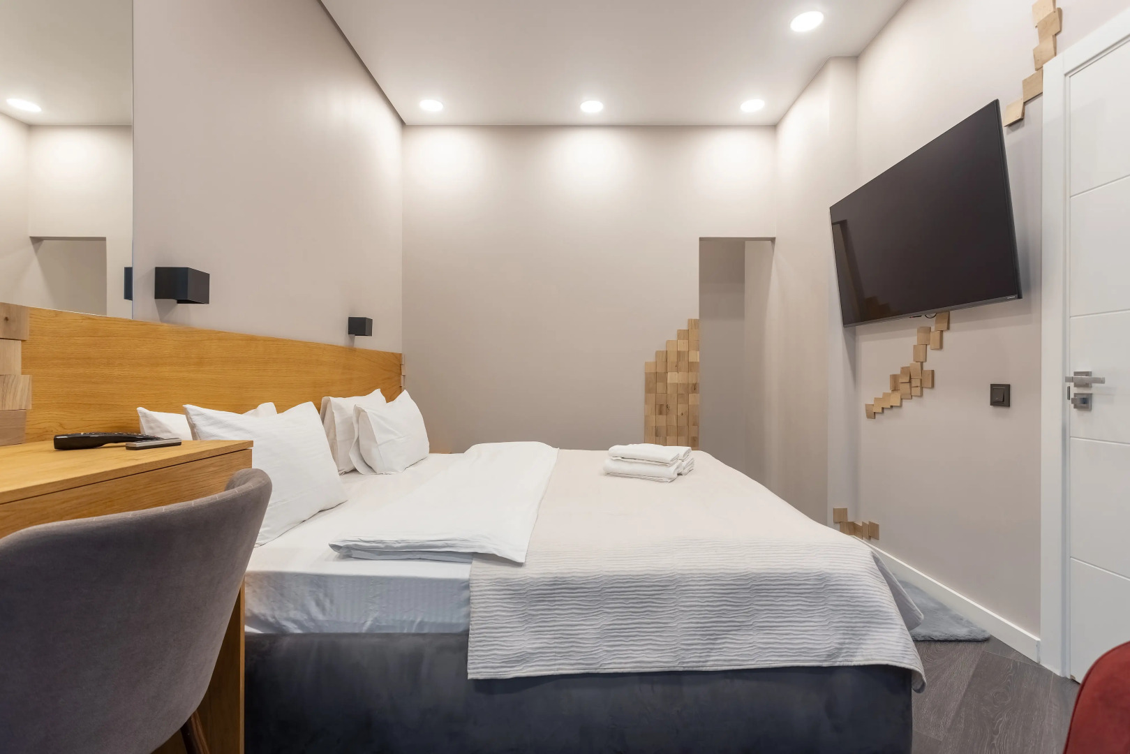 Апартаменты дизайнерские на 37 этаже