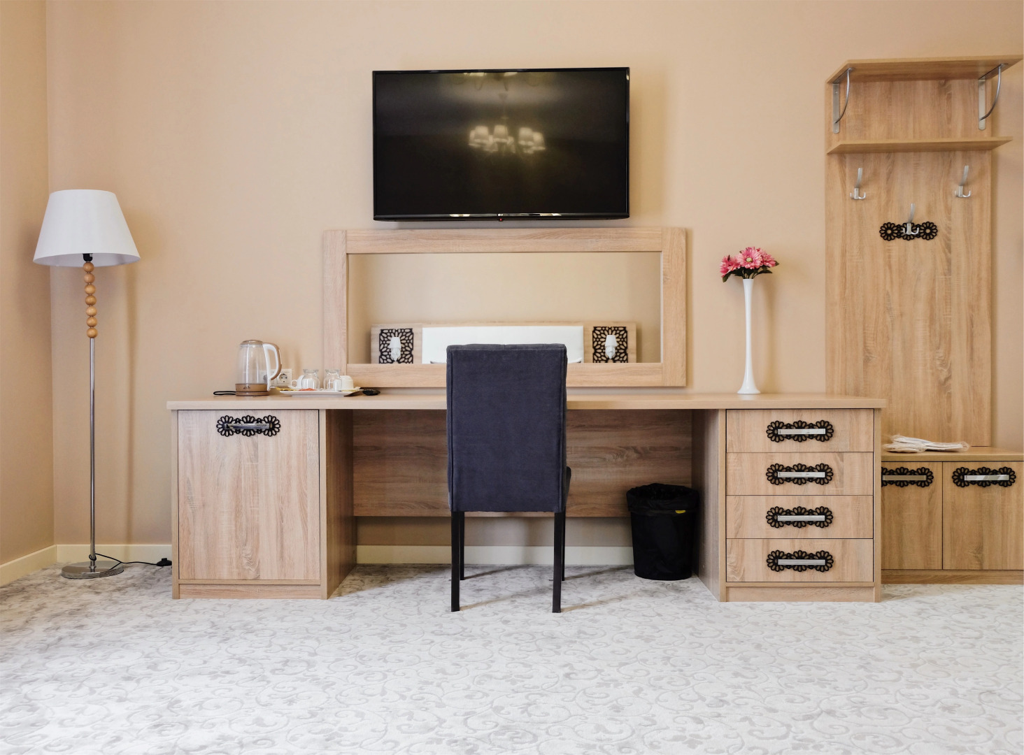 Отель Дона Исаева