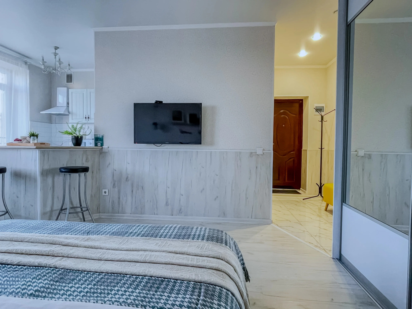 Квартира студия Green FOX в центре города