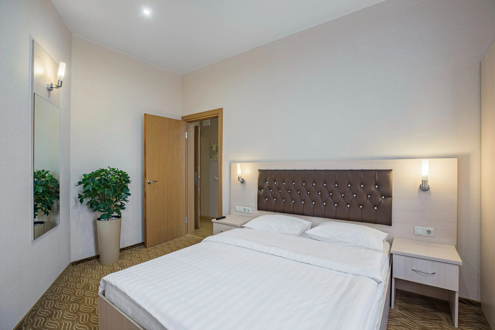 Отель Опен Сити